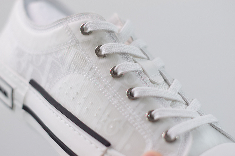 dio* b23 oblique low-top white sneaker