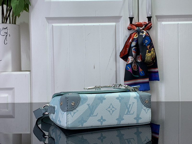 LVT PURSE