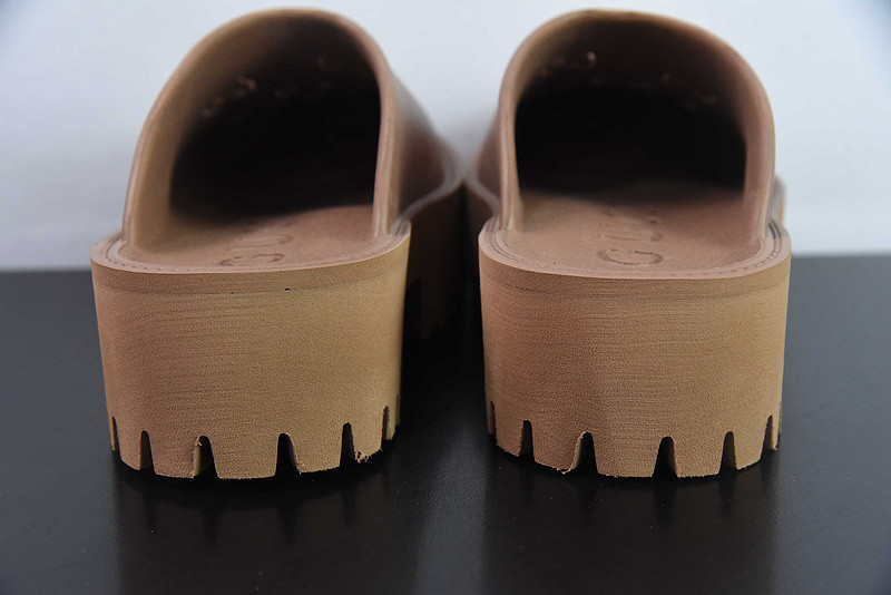 G*u*i sandals high