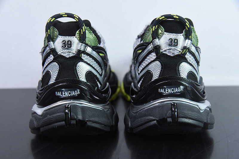 Ba*len*cia*ga runner sneaker