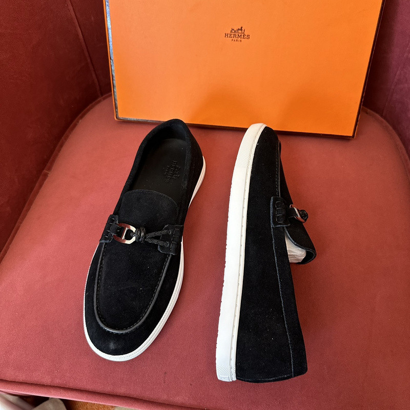 H**me5 sneaker