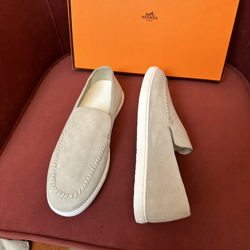 H**me5 sneaker