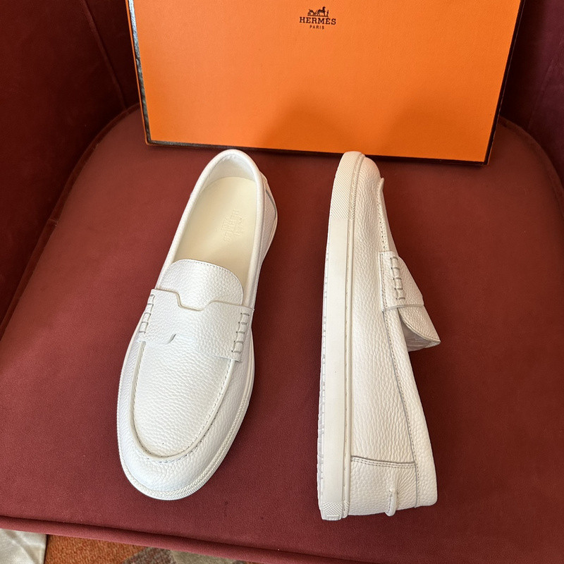H**me5 sneaker