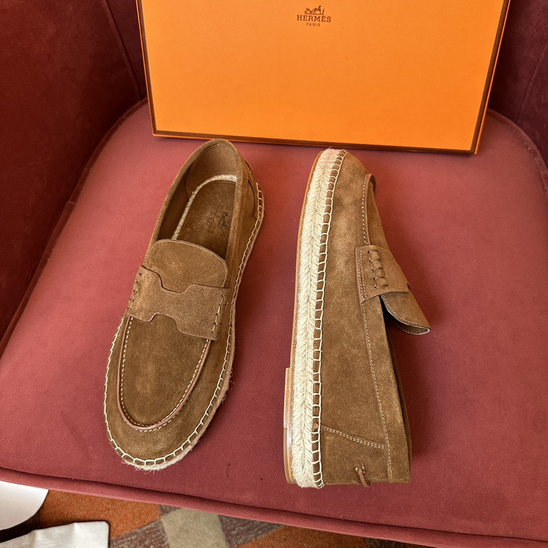 H**me5 sneaker