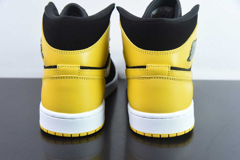 Air Jordan 1 Mid "New Love" HJ6654-071