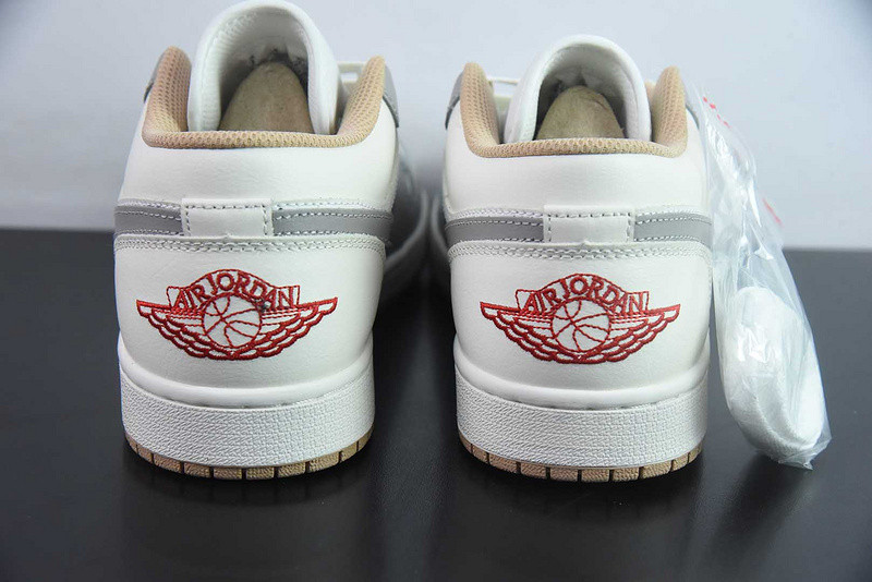 Air Jordan 1 Low