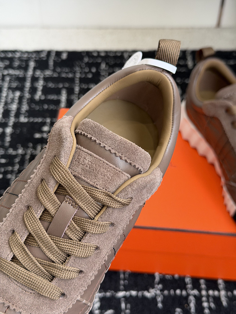 H**me5 Sneaker