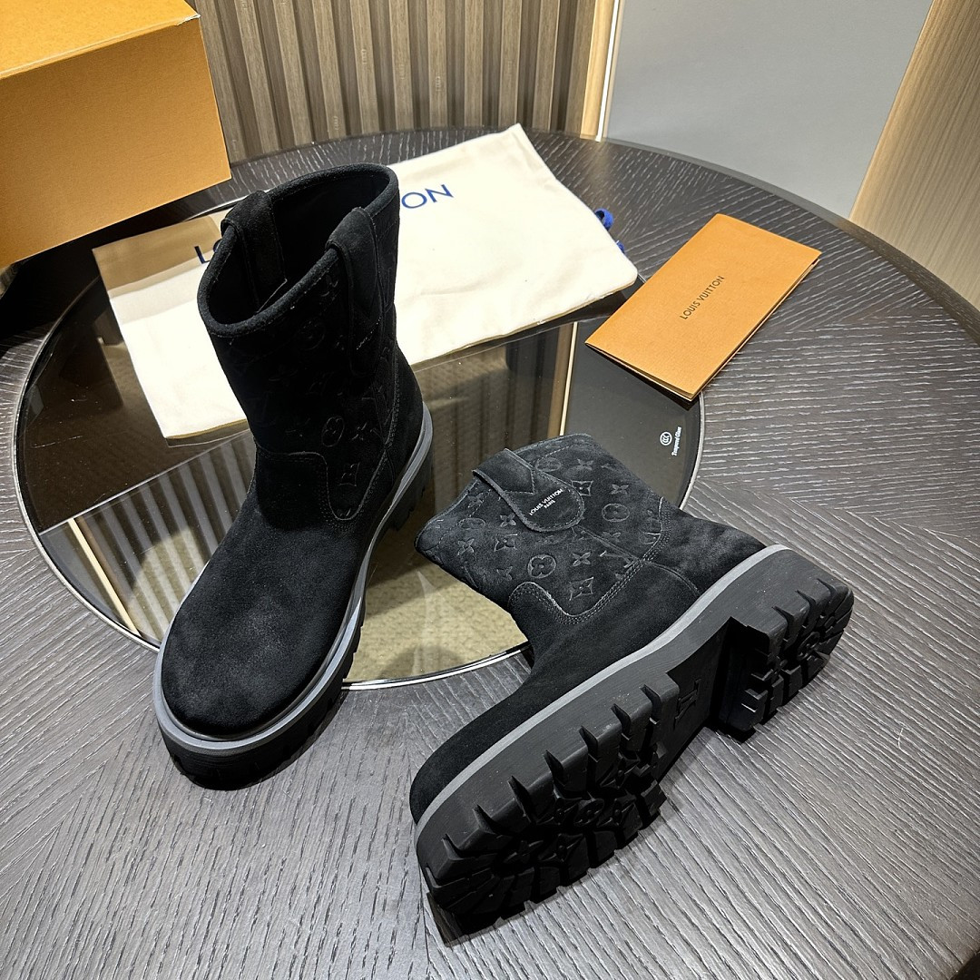 LVT BOOTS