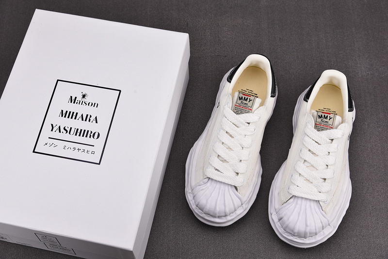Ma*s*n mihara yasuhiro sneaker
