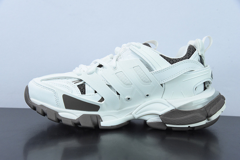 bc track sneaker
