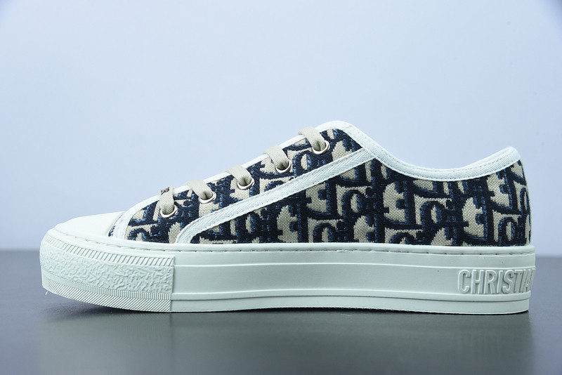 dio* low-top walk