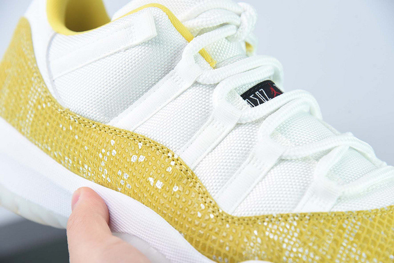 air jordan 11 low “yellow snakeskin” ah7860-107