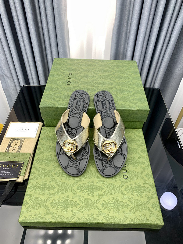 g*u*i sandals