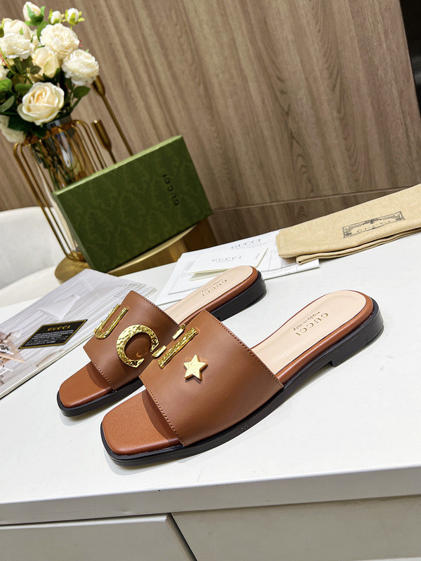 g*u*i sandals