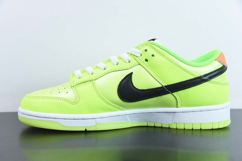 nike dunk low “glow in the dark” fj4610-702