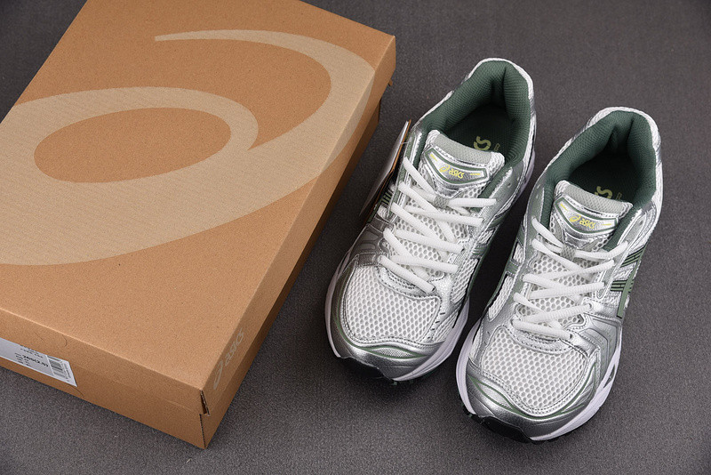 As*ic*s gel kayano 14 
