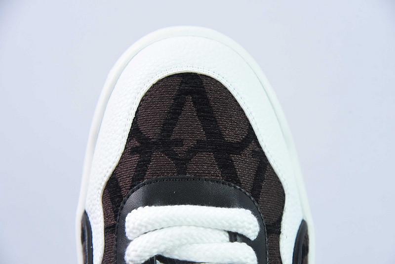 Va1e*ntin0 sneaker