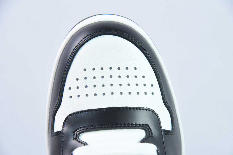 pr sneaker