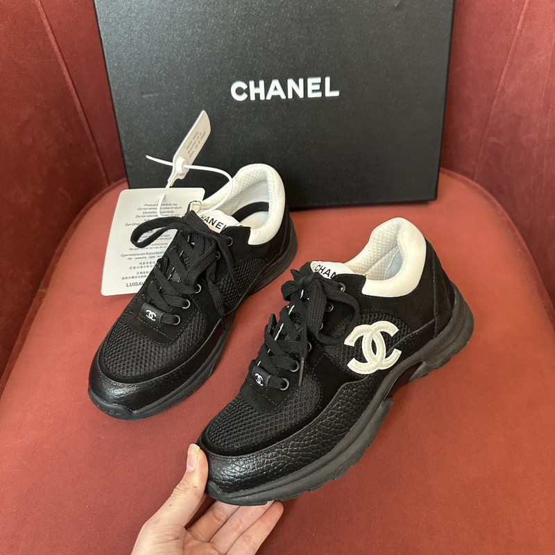 Ch**el sneaker