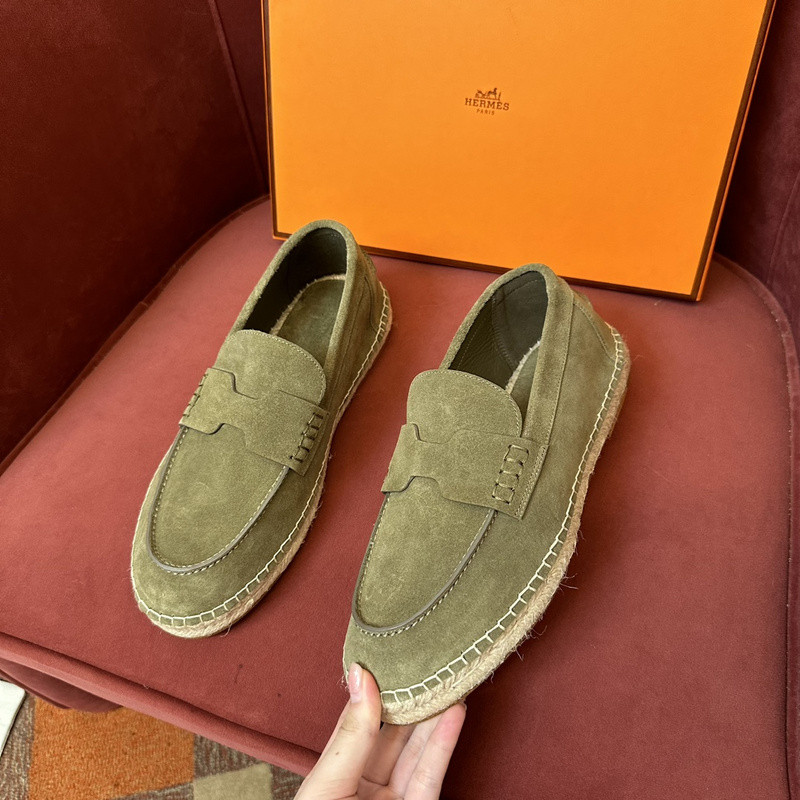 H**me5 sneaker