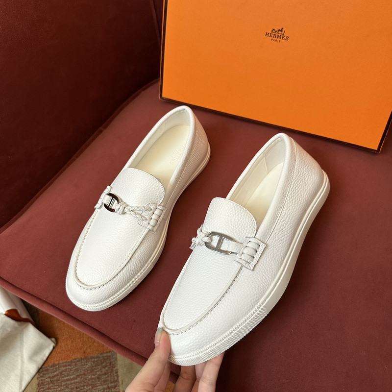 H**me5 sneaker