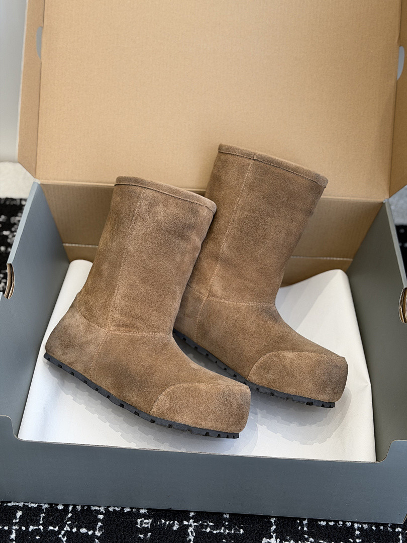 BC BOOTS