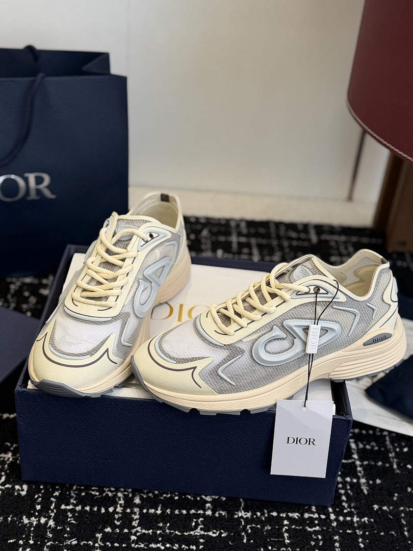 DIO* SNEAKER