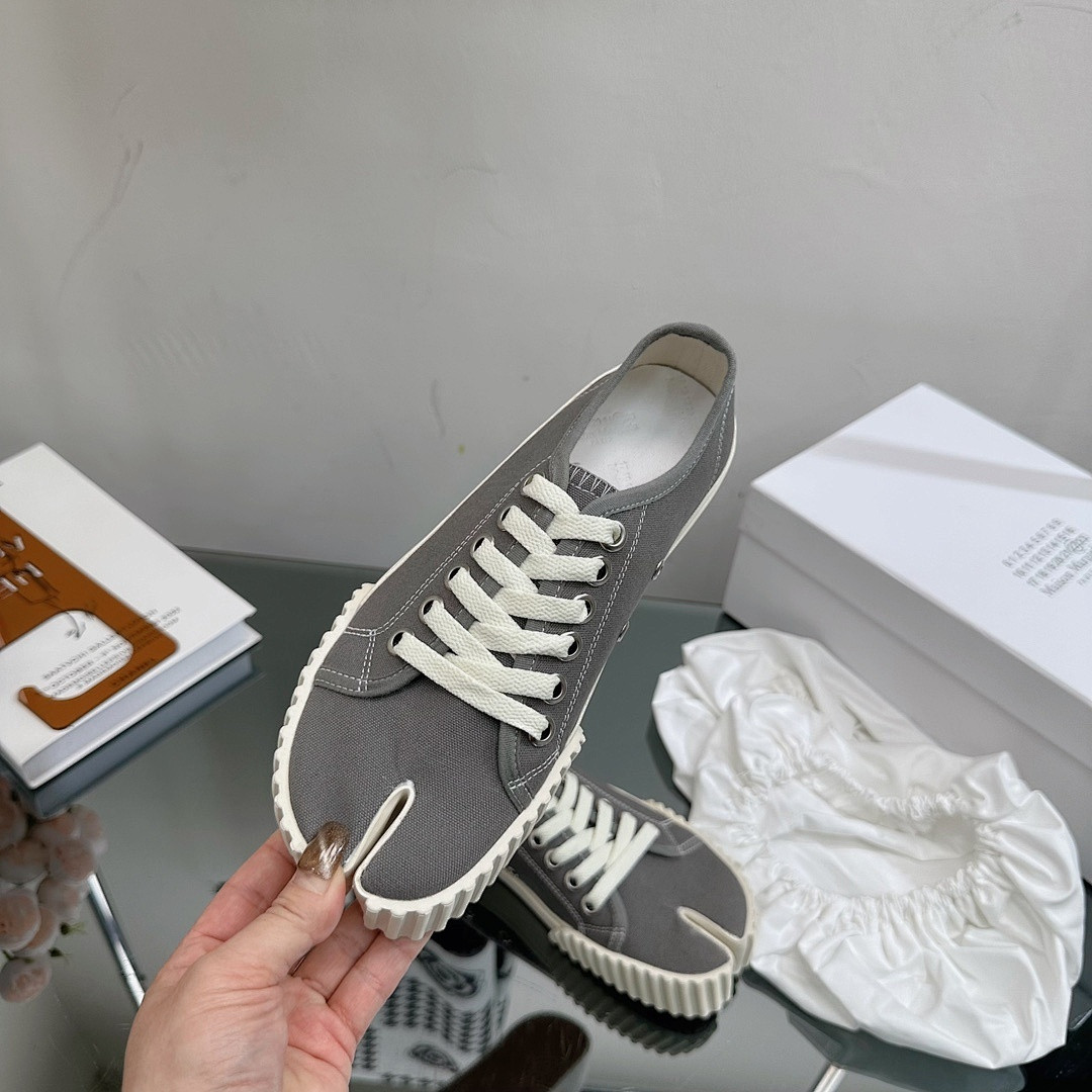 Ma1s0n Marg*e1a SNEAKER