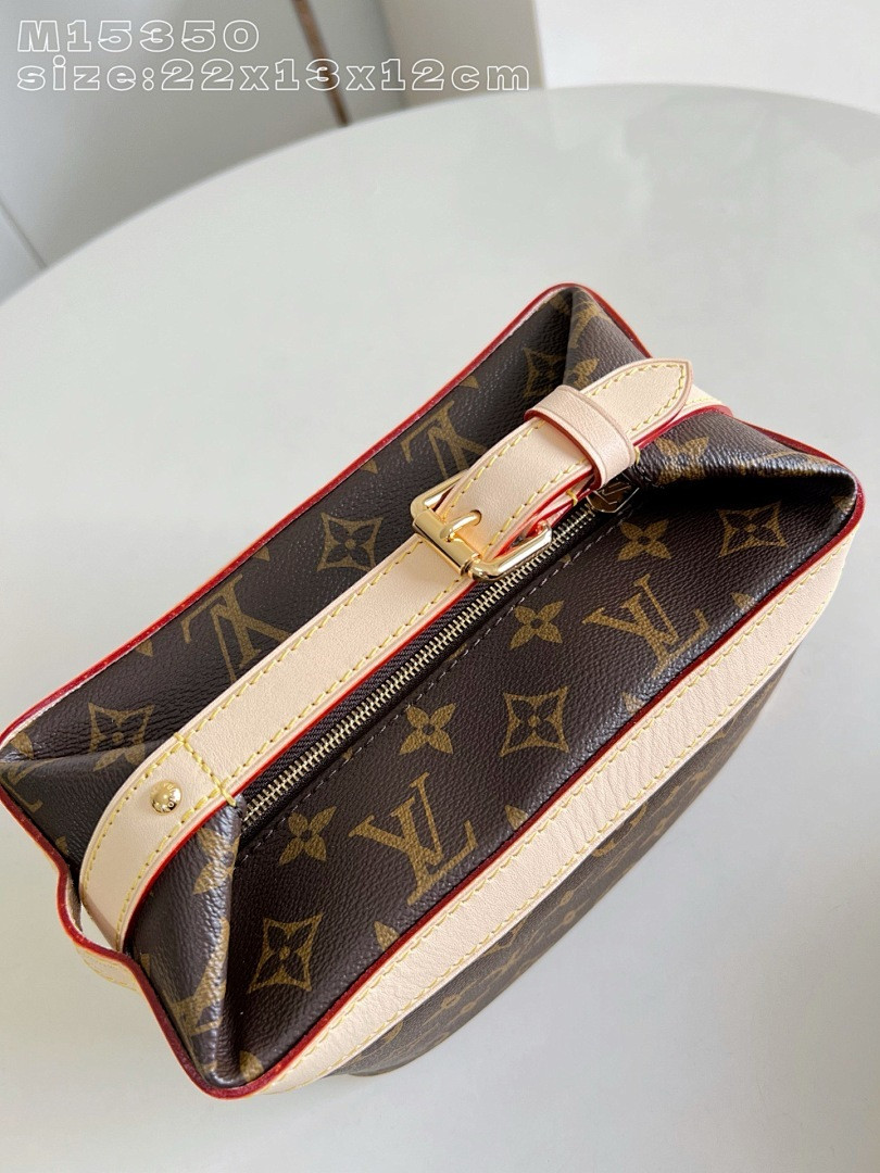 LVT PURSE