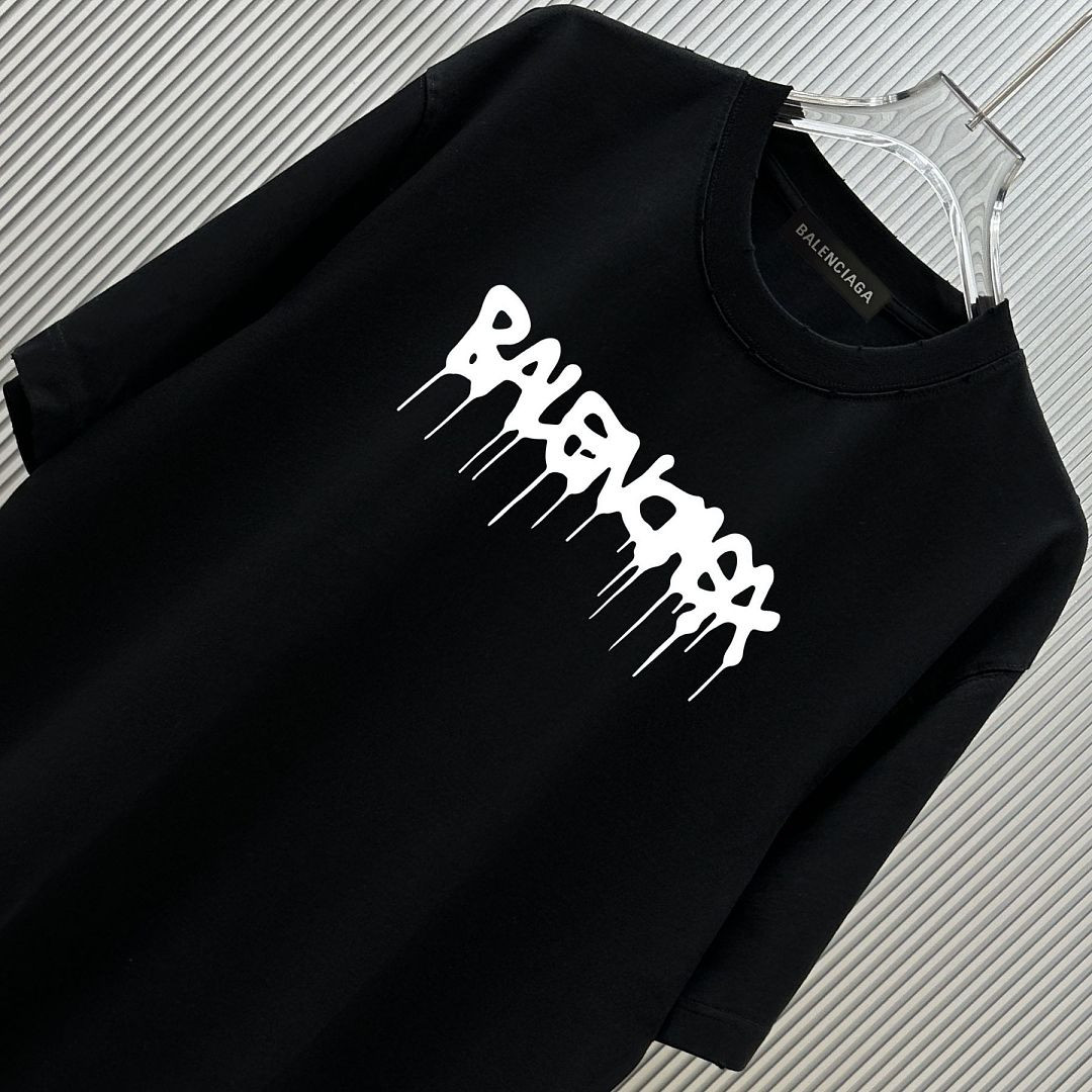 Ba1en*iaga Clothes