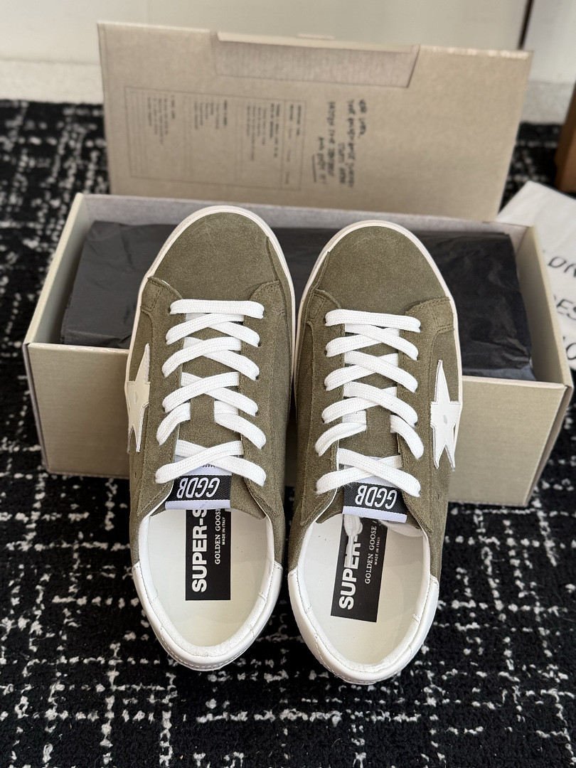 GGDB SNEAKER