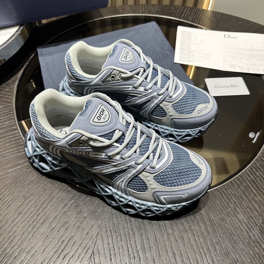 DIO* SNEAKER