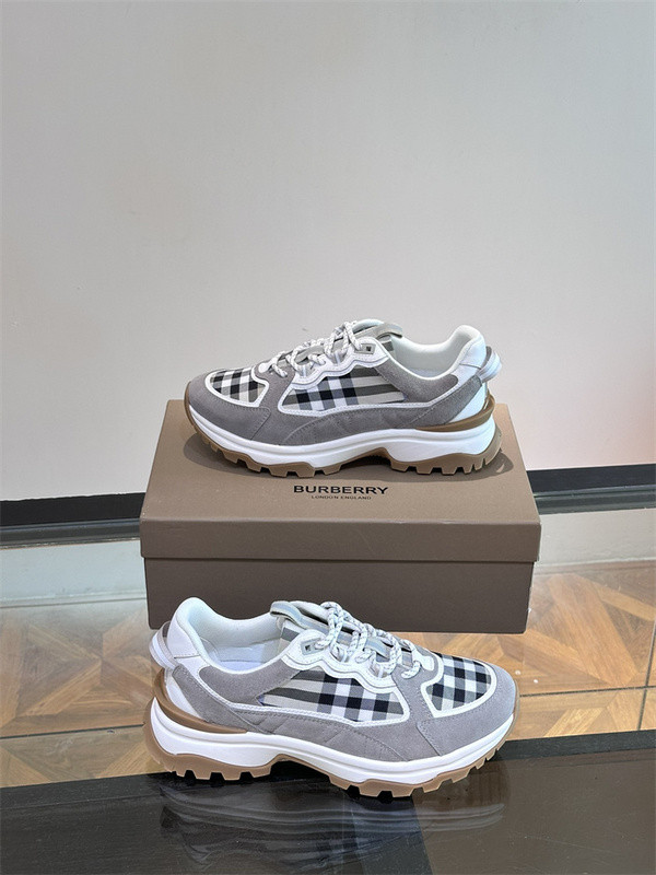 B**rry sneaker