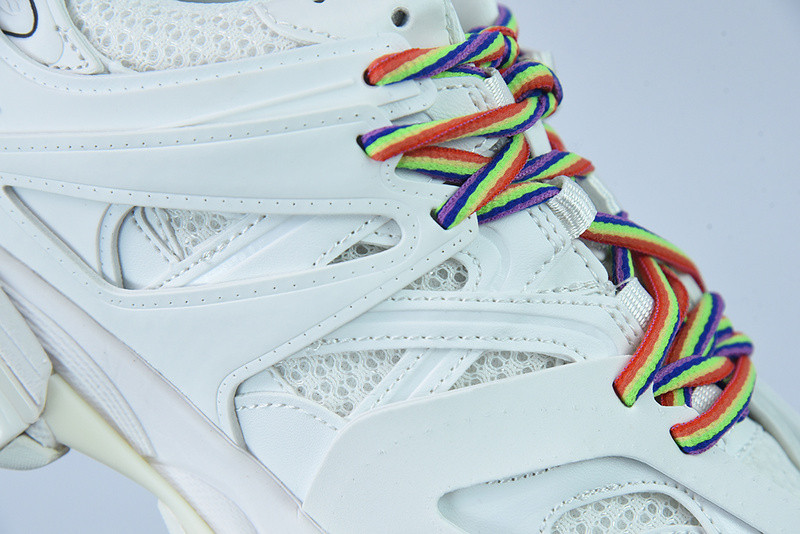 bc track sneaker