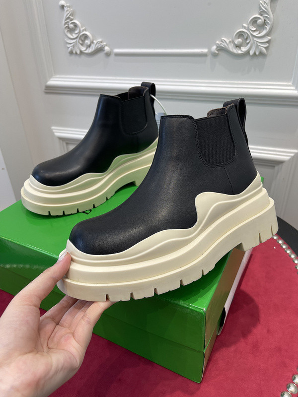 Bo*te*ga ve*ne*ta sneaker
