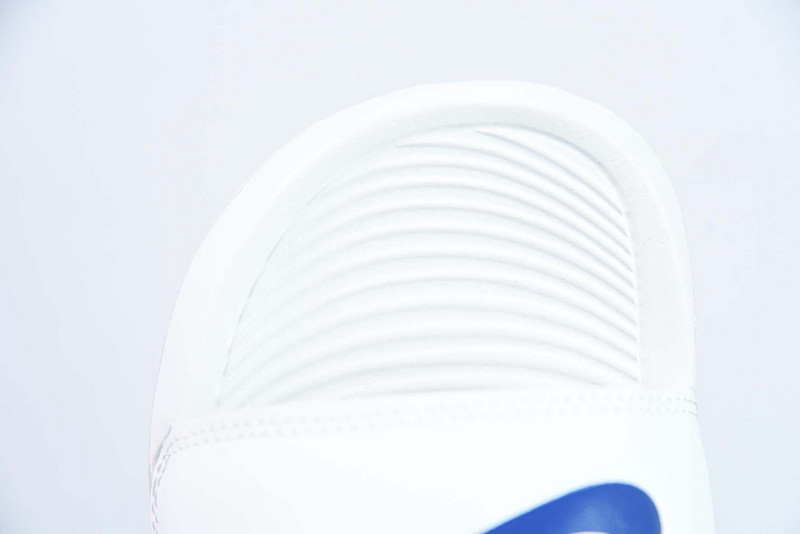 nike sandals
