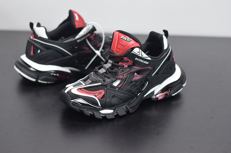 bc track sneaker