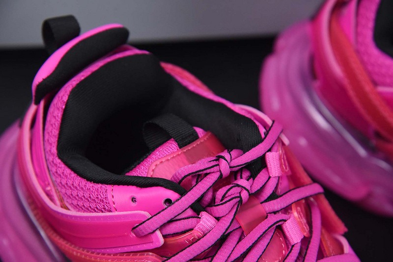bc track sneaker