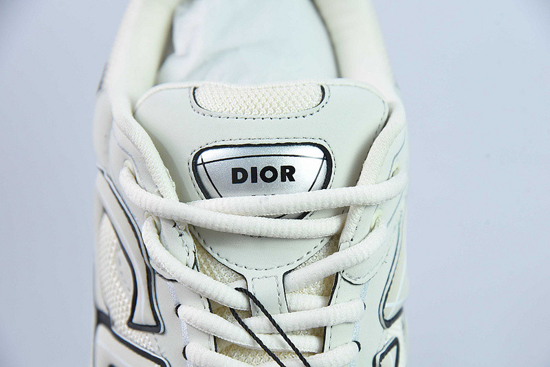 dio* sneaker