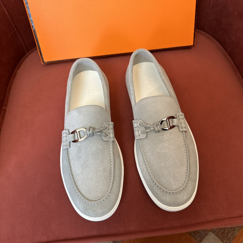 H**me5 sneaker