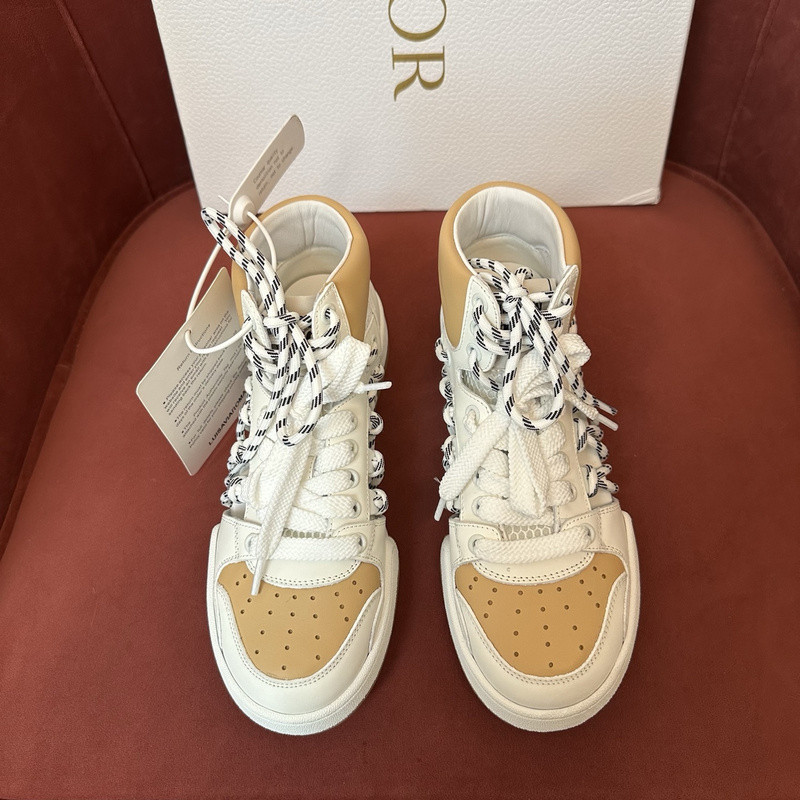 DIO* SNEAKER