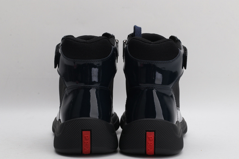 pr sneaker