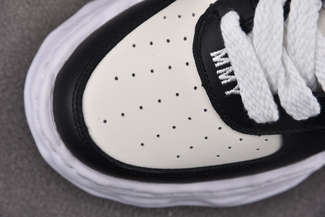 Ma1s0n MIHARA YASUHIRO Sneaker