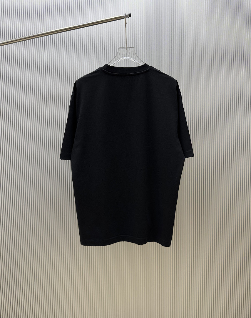 Ba1en*iaga Clothes