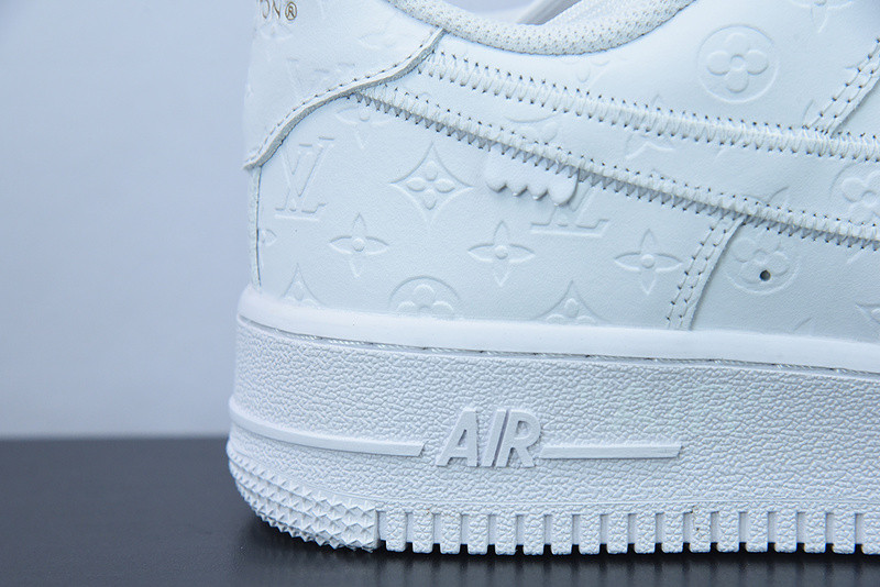 lvt x nike air force1