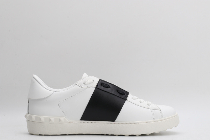 Va1e*ntin0 garavani sneaker