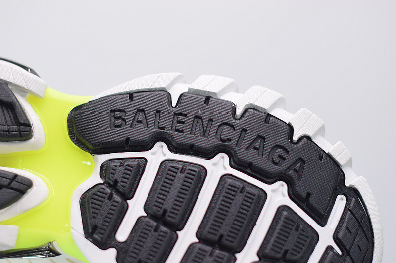 bc track sneaker
