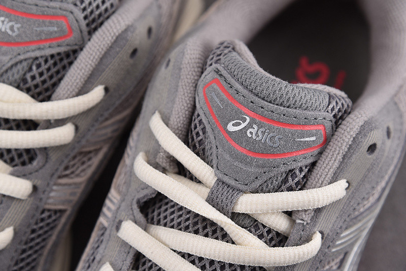 As*ic*s gel kayano 14 