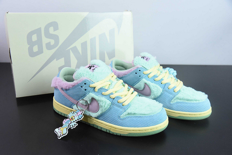 verdy x nike sb dunk low “visty” fn6040-400