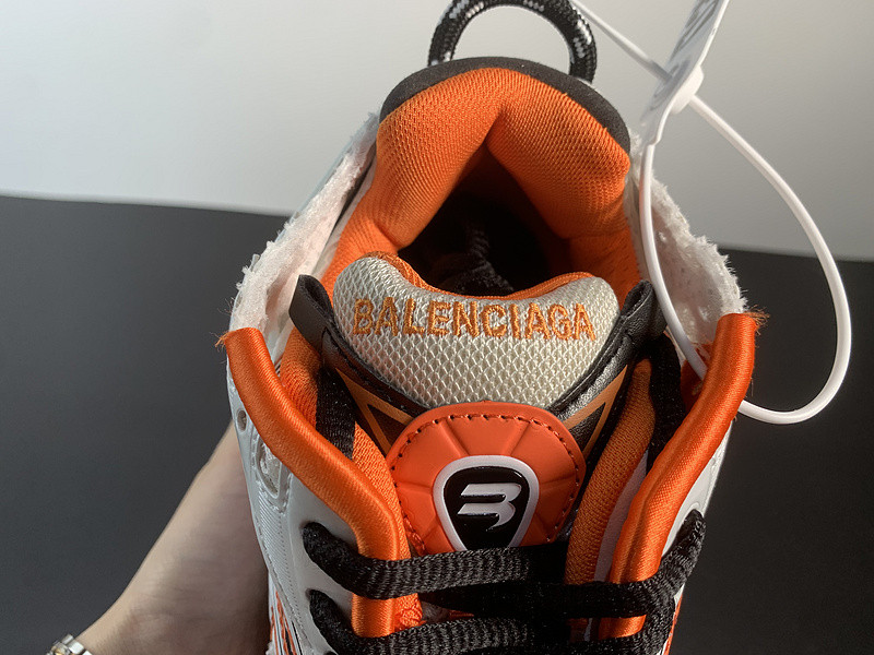 Ba*len*cia*ga runner sneaker